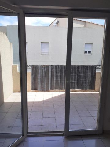 Location Appartement 3 pièces 65m² DRAGUIGNAN 83300 - Photo 4