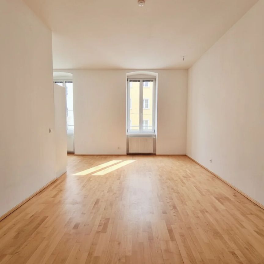 57,39 m² | 1. OG mit Lift | Sofortbezug | 2 Zimmer | € 749,- all-in inkl. BK/USt. - Photo 1