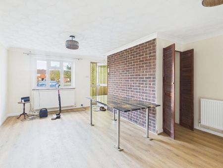3 bedroom terraced house to rent - Photo 2