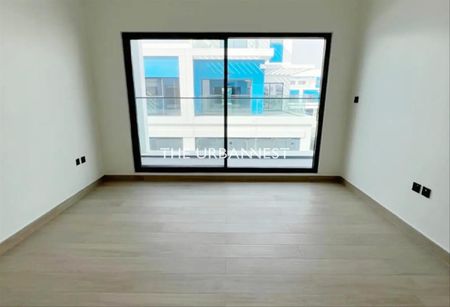 Exclusive | Large 5 Bedroom | Negotiable - Photo 3