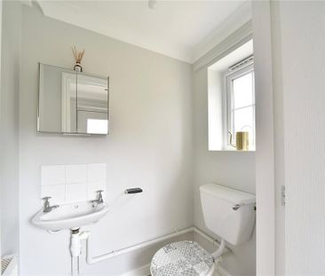 2 bedroom semi-detached house to rent - Photo 6