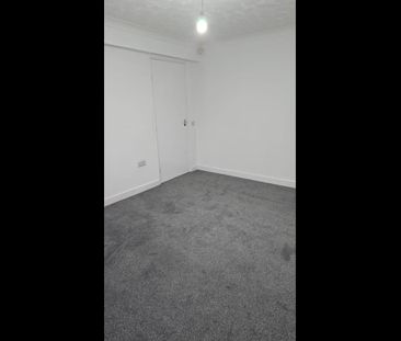 2 Bed Semi-Detached House, Thomas Close, NG3 - Photo 2