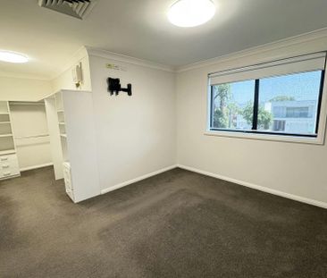 13A Rex Road - Photo 1