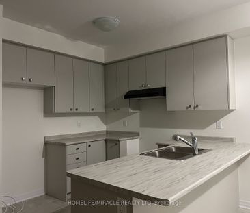 For Lease - 122 Varsity Drive, Welland, Ontario - Photo 5