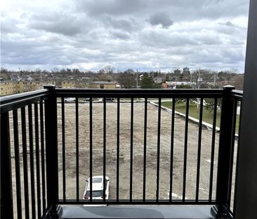 585 E COLBORNE Street Unit# 207, Brantford, Ontario, N3S0K4 - Photo 4