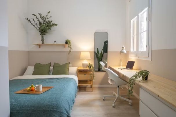 Carrer de Pons i Gallarza, Barcelona, Catalonia 08030 - Photo 1