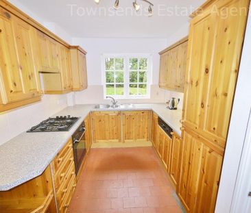 3 bedroom semi-detached house to rent - Photo 6