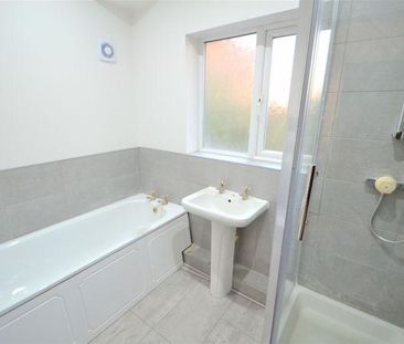 3 bedroom semi-detached house to rent - Photo 5