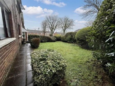 22b Lower Braniel Road, Belfast, BT5 7JQ - Photo 4