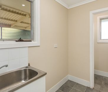 2 Whitehead Avenue, Murray Bridge, SA 5253 - Photo 6