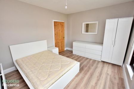 192 Donegall Avenue, Belfast, BT12 6LY - Photo 5