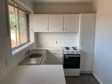 8 / 66 Lillimur Rd, Ormond - Photo 5