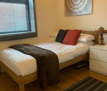 3 Bed Terraced House, Alder Street, M6 - Photo 2