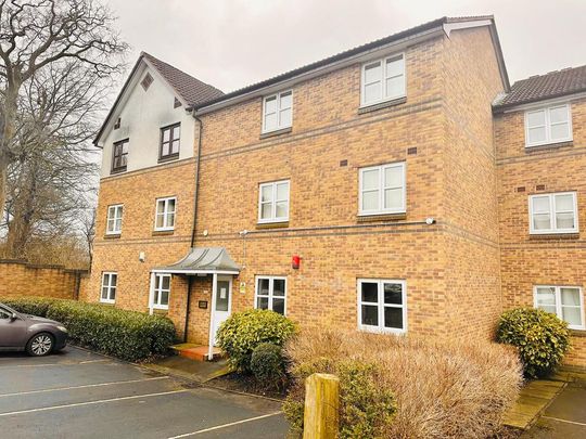 2 bedroom block of apartments to rent - Photo 1