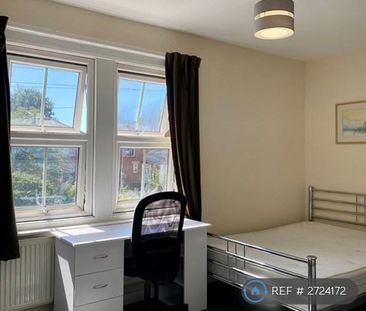 1 bedroom in a house share to rent - Photo 6