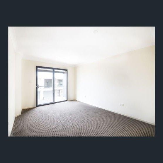 3 BEDROOM AIR CONDITION TOWN HOUSE - Photo 1