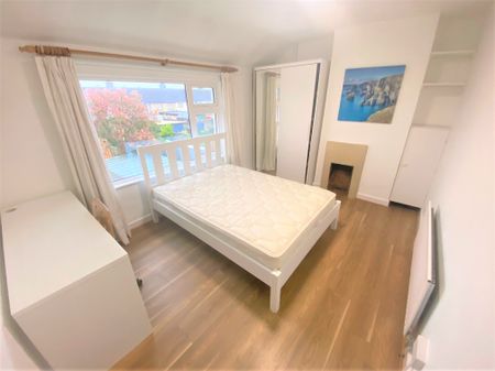 Wellmount Road, Finglas, Dublin 11 **Short Term Lease** - Photo 2