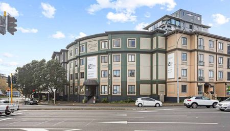 Fully Furnished Stylish 1-Bedroom Apartment! - Photo 2