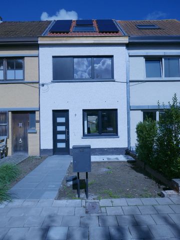 Gerenoveerde woning te Assebroek - Photo 3