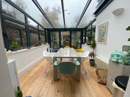 1 bedroom in a house share to rent - Photo 2