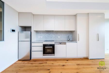 Exclusive living in the heart of Canberra - Photo 2