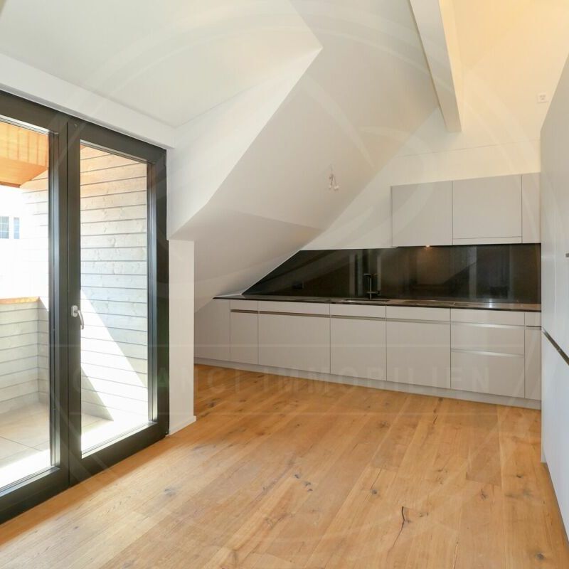 Modern living on two levels – 3-room duplex apartment with charm - Photo 1