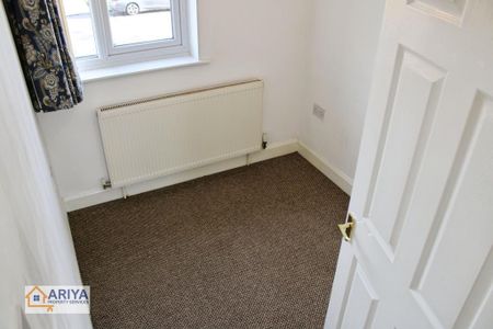 3 bedroom semi-detached house to rent - Photo 4