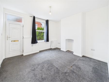 2 bedroom Terraced House to rent - Photo 4