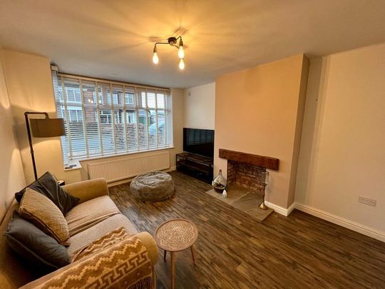 3 bedroom semi-detached house to rent - Photo 1