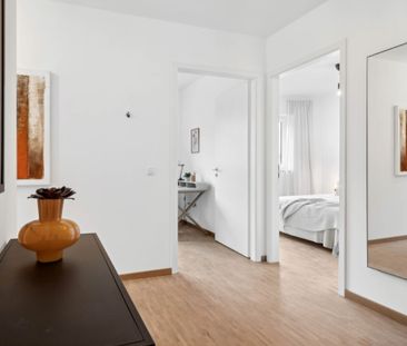 Moderne 2-Zimmer-Wohnung im Neubau mit großer Loggia! - Photo 2