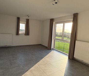 Appartement te huur in Mourcourt voor € 1.050 met 2 slaapkamers - Photo 2