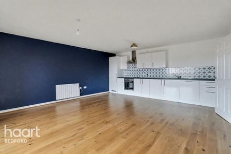 2 bedroom flat to rent - Photo 5