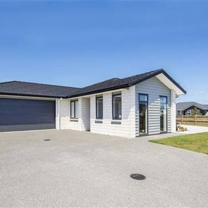 9 Hiria Crescent, Papamoa Beach - Photo 3