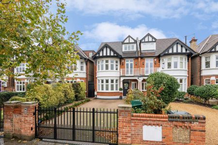 5 bedroom semi-detached house to rent - Photo 2