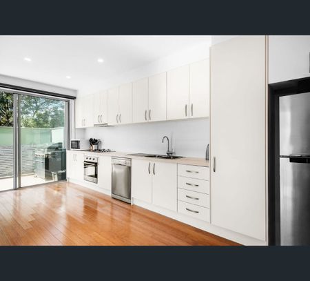 105/135 Lower Dandenong Road, Mentone, Vic 3194 - Photo 2