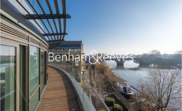 3 Bedroom flat to rent in Kew Bridge Road, Brentford, TW8 - Photo 1