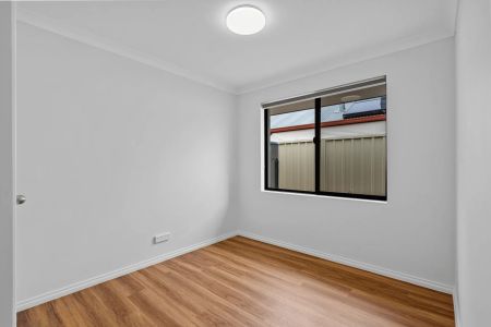 Fully Rebuilt Family Home with Huge Shed & Side Access - Photo 3