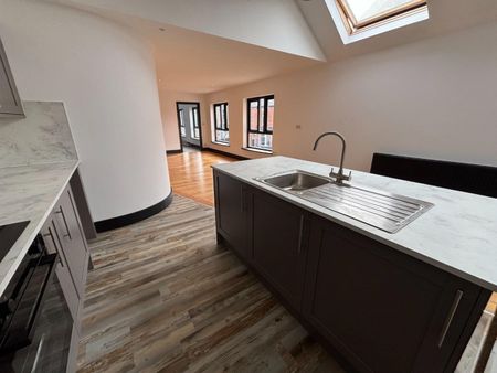 2 bedroom Flat To Let Total Size: 1088 SQ FT - Photo 5