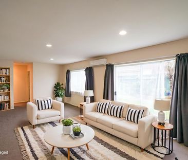 Low Maintenance Brick & Tile Home - Photo 4