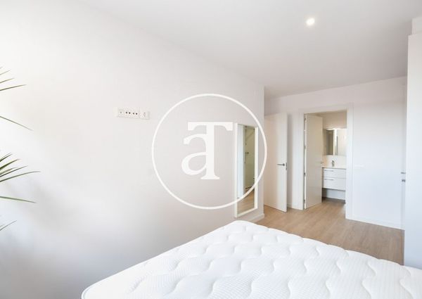 Apartment for rent with 2 bedrooms, studio and balcony in Badalona