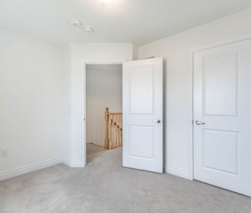 For Lease - 73 Central Square Boulevard, Wasaga Beach, Ontario - Photo 3