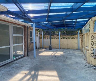 NEWLY RENOVATED IN MOERA - Photo 3