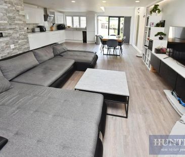 4 bedroom semi-detached house to rent - Photo 4