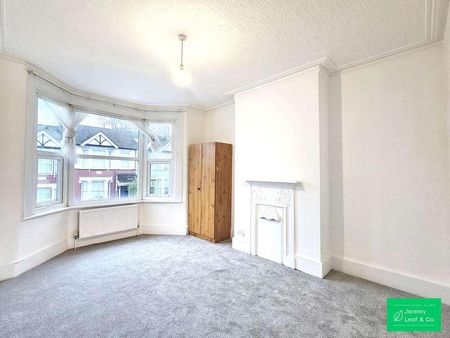 Lewis Gardens, London, N2 - Photo 4