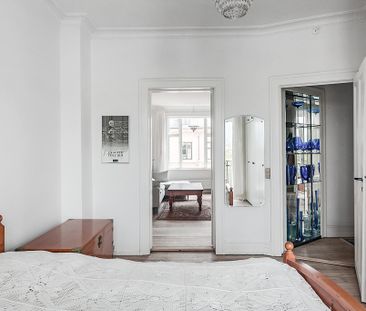 Skøn møbleret lejlighed med stor altan - Photo 3