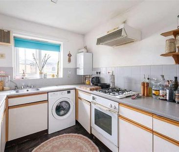 St James's Drive, Wandsworth Common, London, SW12 - Photo 5