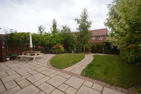 Bryce Close, Bromborough - Photo 3