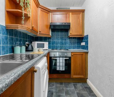 2 bedroom flat to rent - Photo 3