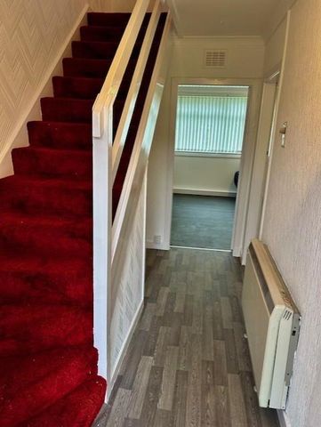 2 bedroom maisonette to rent - Photo 2