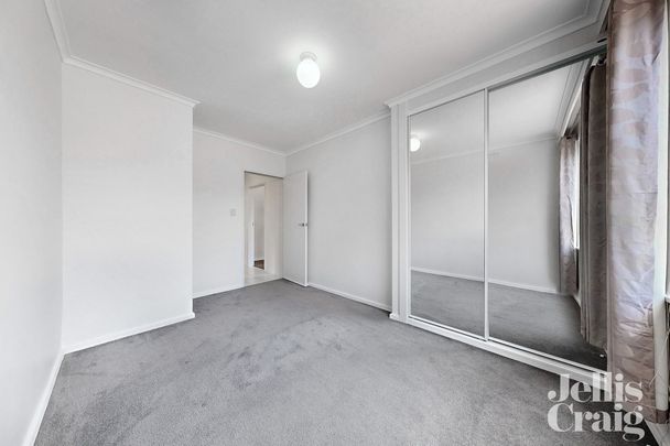 2/1C Kangaroo Road, Murrumbeena - Photo 1